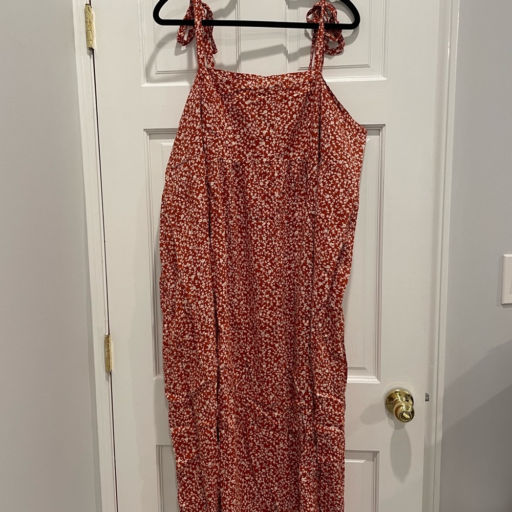 #NWT Burnt red floral Old Navy midi dress